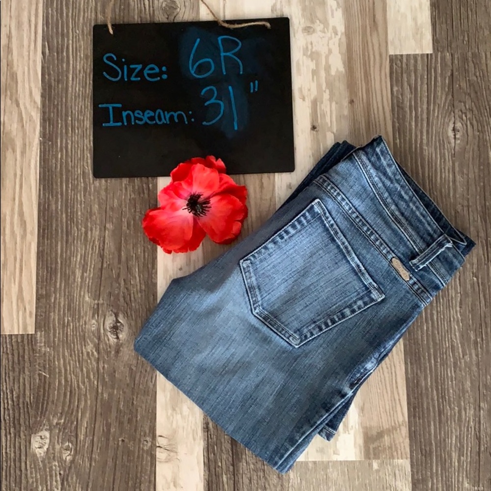 White House Black Market Blanc Jeans size 6R